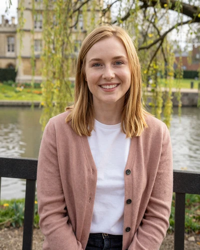 Amelia, 25, Cambridge - United Kingdom single looking for dating